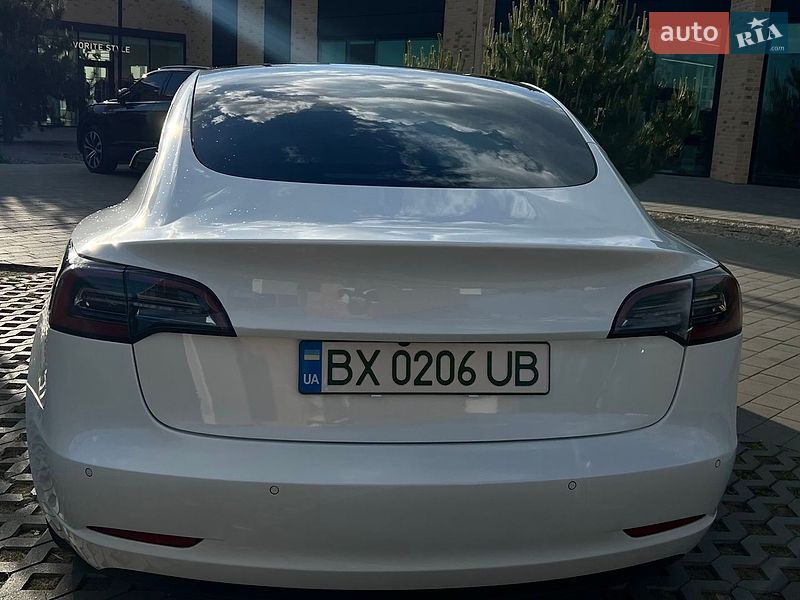 Седан Tesla Model 3 2021 в Хмельницькому
