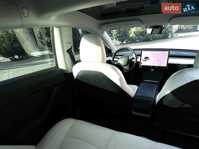 Седан Tesla Model 3 2021 в Хмельницькому