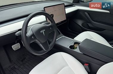Седан Tesla Model 3 2022 в Киеве