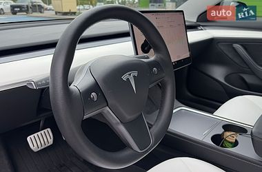 Седан Tesla Model 3 2022 в Киеве