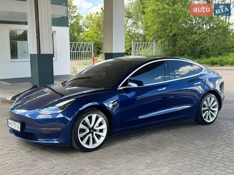 Седан Tesla Model 3 2019 в Житомире