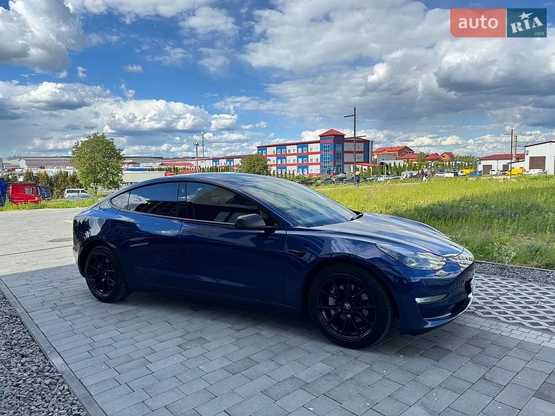 Седан Tesla Model 3 2022 в Львове фото 28 Седан Tesla Model 3 2022 в Львове