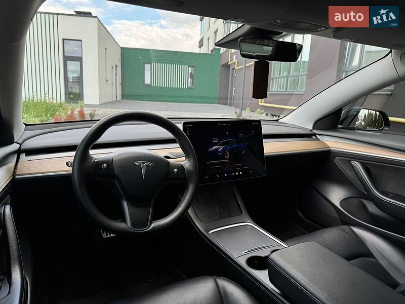 Седан Tesla Model 3 2022 в Львове фото 46 Седан Tesla Model 3 2022 в Львове