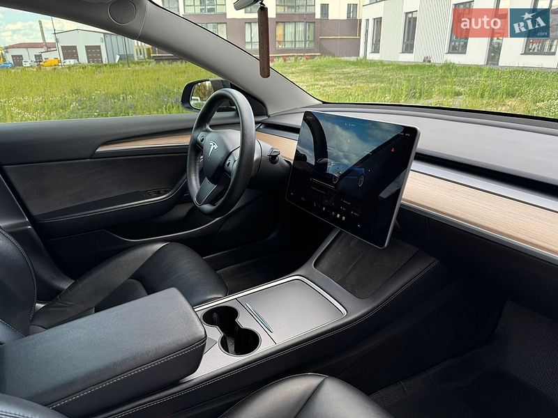 Седан Tesla Model 3 2022 в Львове фото 55 Седан Tesla Model 3 2022 в Львове