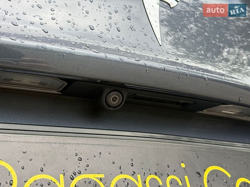 Седан Tesla Model 3 2020 в Одесі