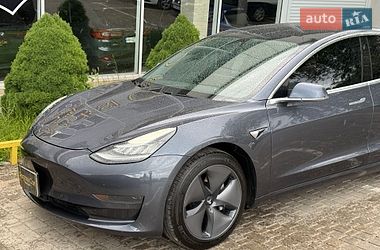 Седан Tesla Model 3 2020 в Одесі