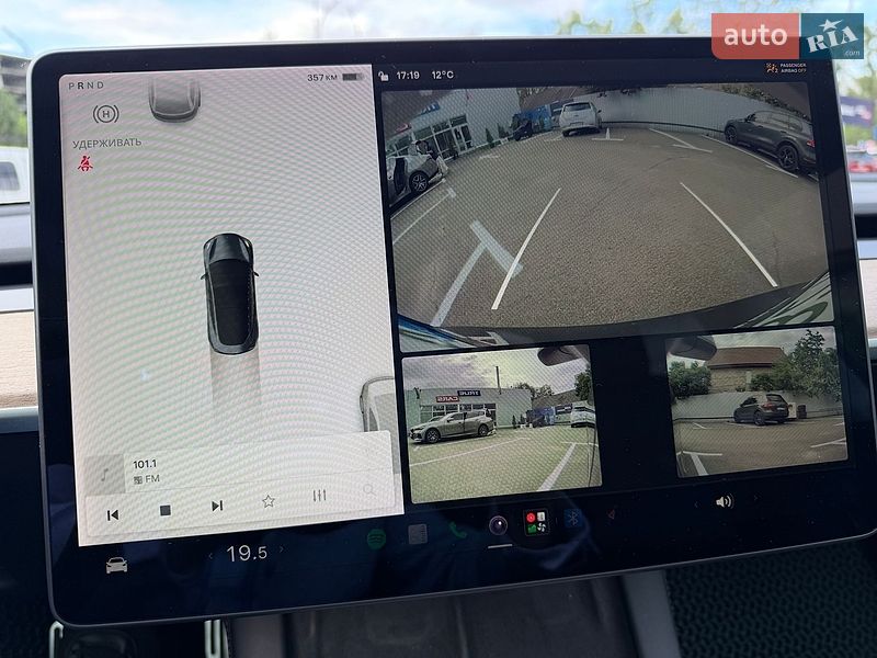 Седан Tesla Model 3 2021 в Киеве