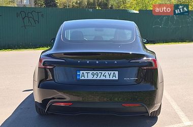 Седан Tesla Model 3 2024 в Ивано-Франковске