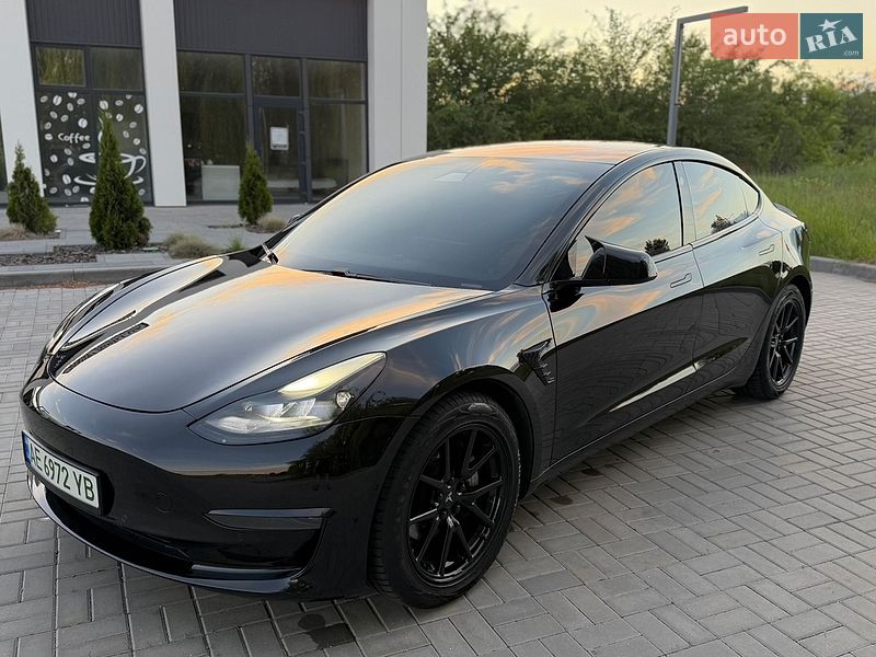 Tesla Model 3 2019