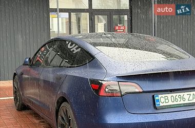 Седан Tesla Model 3 2022 в Чернигове