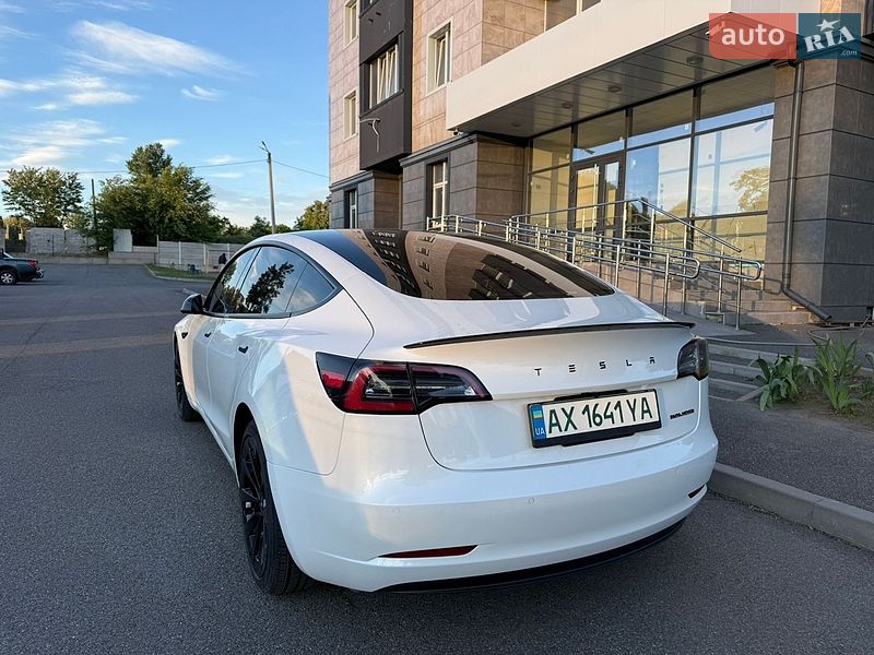 Седан Tesla Model 3 2022 в Харькове