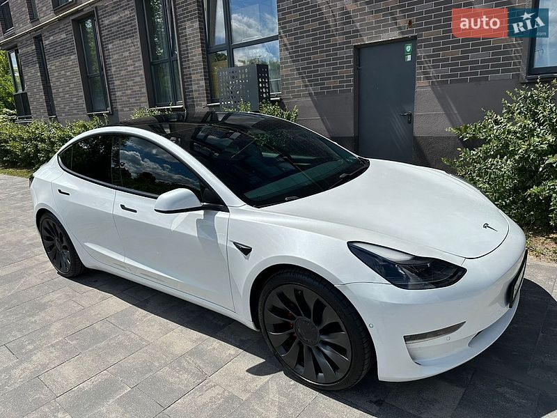 Tesla Model 3 2021