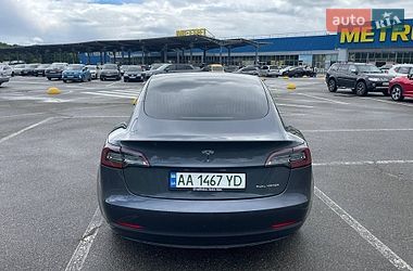 Седан Tesla Model 3 2019 в Киеве
