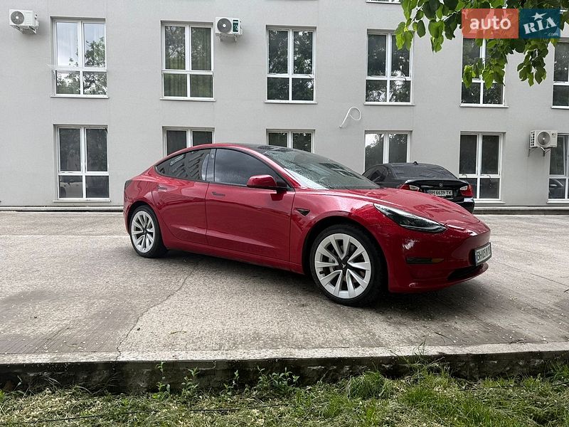 Tesla Model 3 2022
