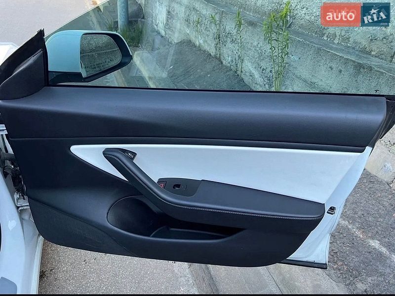 Седан Tesla Model 3 2019 в Києві фото 18 Седан Tesla Model 3 2019 в Києві