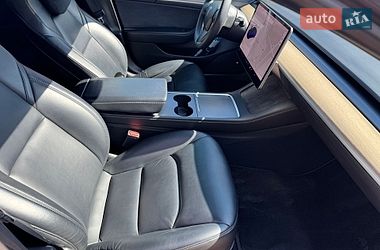 Седан Tesla Model 3 2021 в Одесі