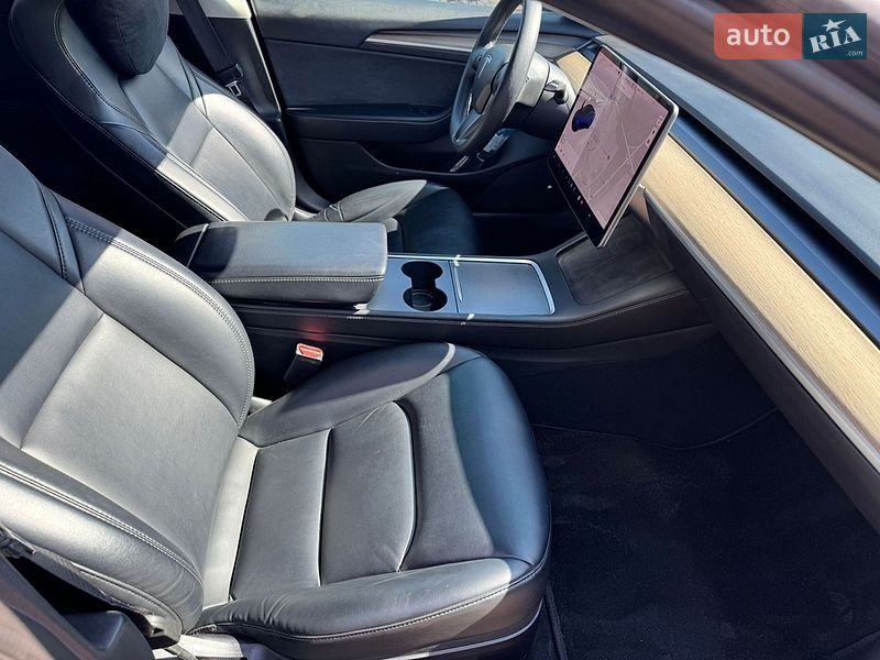 Седан Tesla Model 3 2021 в Одесі