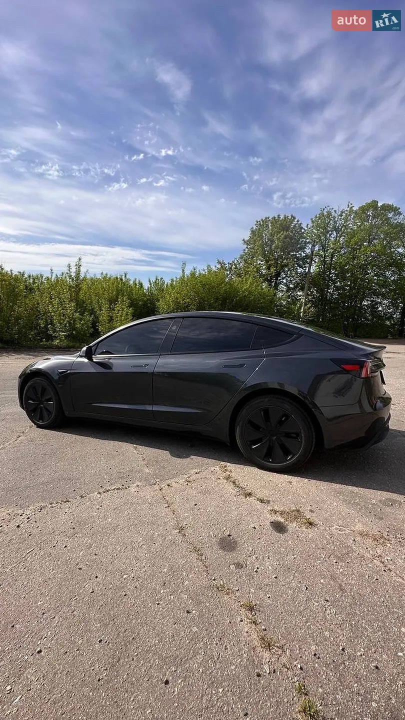 2025 Tesla Model 3 - мініатюра 4