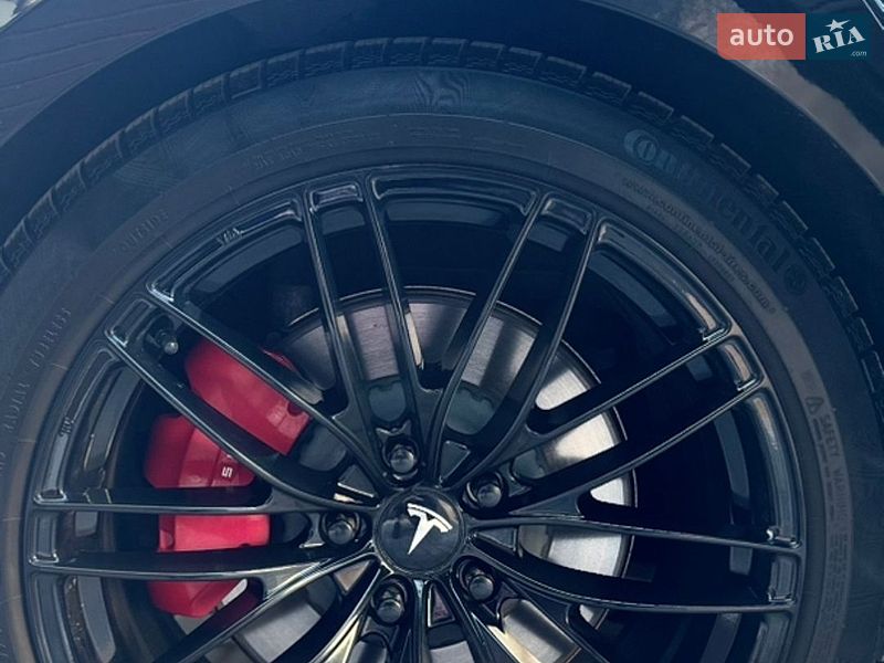 Седан Tesla Model 3 2021 в Івано-Франківську