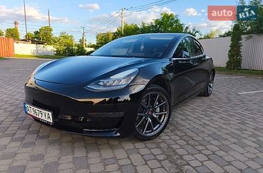 Седан Tesla Model 3 2020 в Івано-Франківську