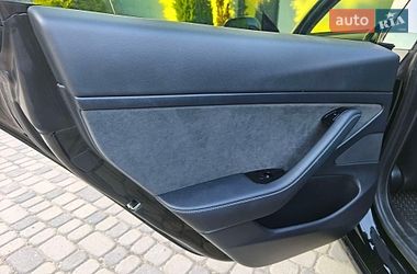 Седан Tesla Model 3 2020 в Ивано-Франковске