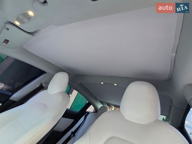 Седан Tesla Model 3 2019 в Тернополі