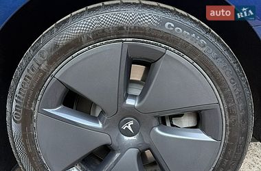 Седан Tesla Model 3 2022 в Львові