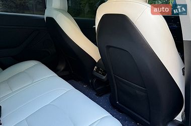 Седан Tesla Model 3 2022 в Львові