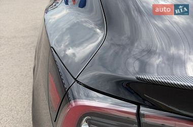 Седан Tesla Model 3 2022 в Луцьку