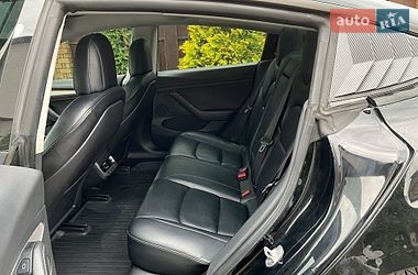 Седан Tesla Model 3 2022 в Луцьку