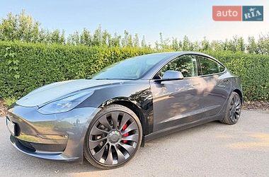 Седан Tesla Model 3 2021 в Києві