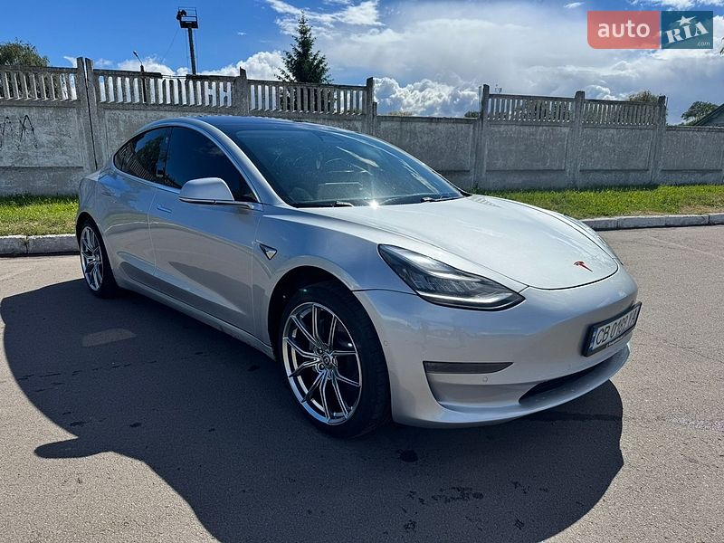 Tesla Model 3 2018