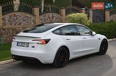 Седан Tesla Model 3 2024 в Києві фото 3 Седан Tesla Model 3 2024 в Києві