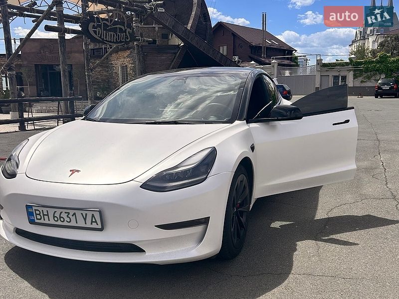 Tesla Model 3 2023