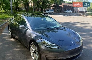 Седан Tesla Model 3 2020 в Києві