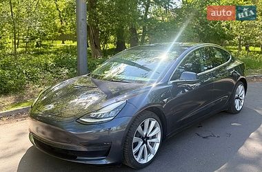 Седан Tesla Model 3 2020 в Києві