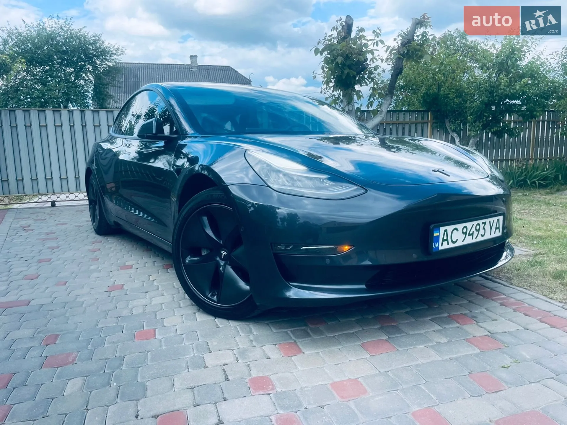 2018 Tesla Model 3 - фото 1