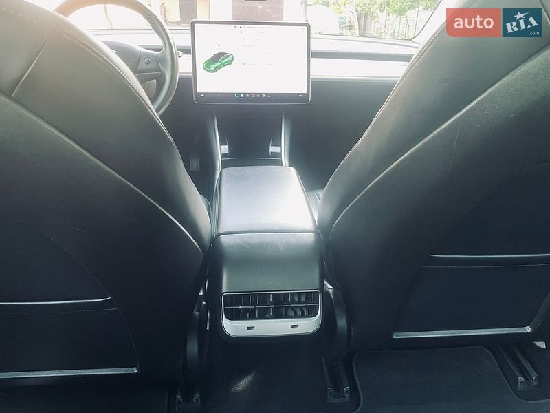 Седан Tesla Model 3 2018 в Ковелі