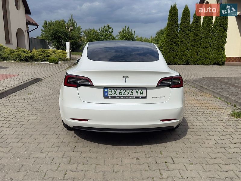 Седан Tesla Model 3 2021 в Хмельницькому