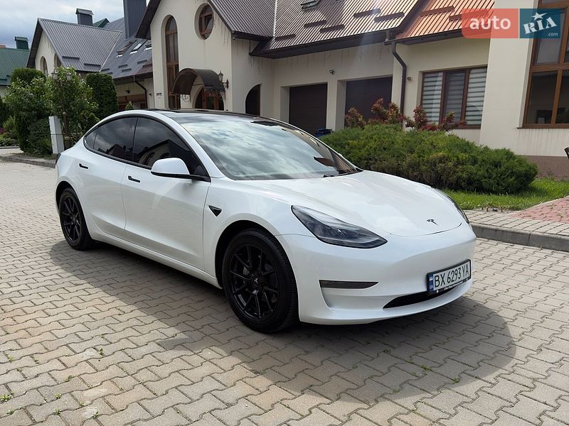 Седан Tesla Model 3 2021 в Хмельницькому