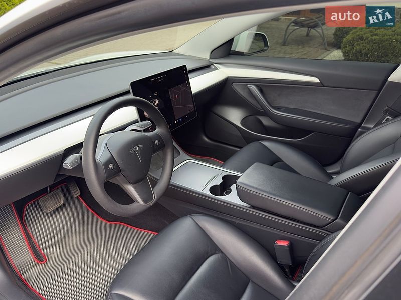 Седан Tesla Model 3 2021 в Хмельницькому