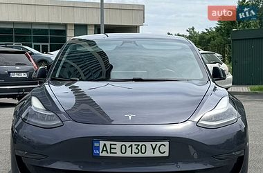 Седан Tesla Model 3 2022 в Дніпрі