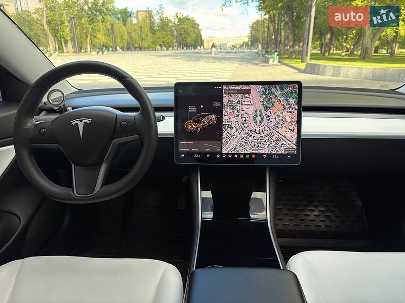 Седан Tesla Model 3 2019 в Харькове