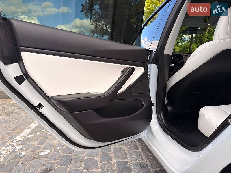 Седан Tesla Model 3 2019 в Харькове