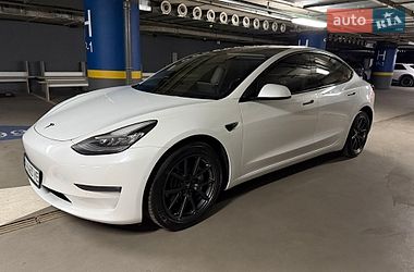 Седан Tesla Model 3 2018 в Києві