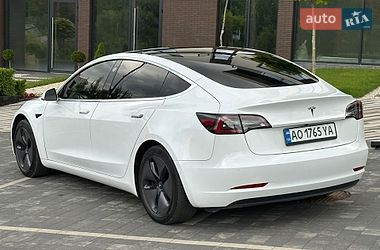 Седан Tesla Model 3 2019 в Ужгороде