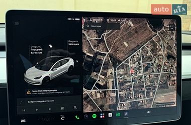 Седан Tesla Model 3 2019 в Ужгороде