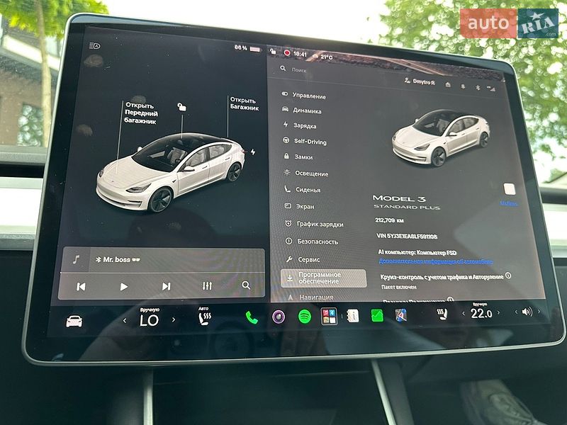 Седан Tesla Model 3 2019 в Ужгороде