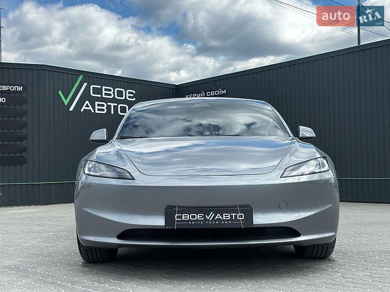 Tesla Model 3 2025