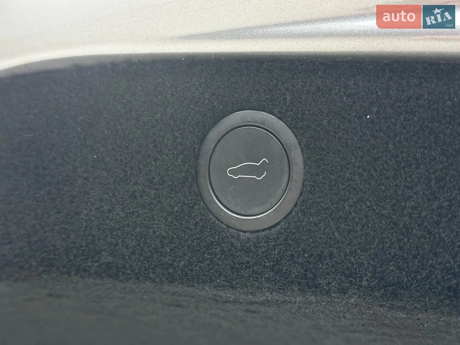 2025 Tesla Model 3 - мініатюра 30